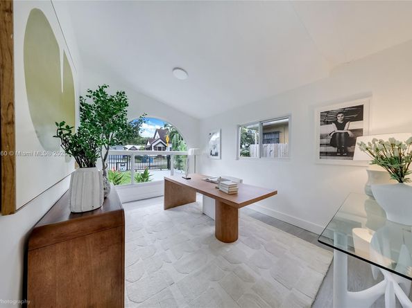 871 NE 81st St, Miami FL 33138