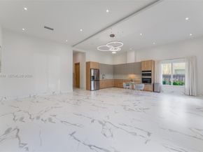 635 SW 9th St, Hallandale Beach FL 33009