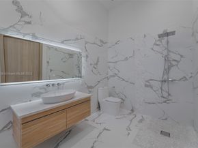 635 SW 9th St, Hallandale Beach FL 33009
