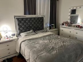 4211 W 10th Ln, Hialeah FL 33012