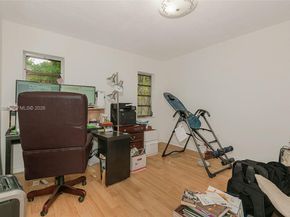 3900 N 43rd Ave, Hollywood FL 33021