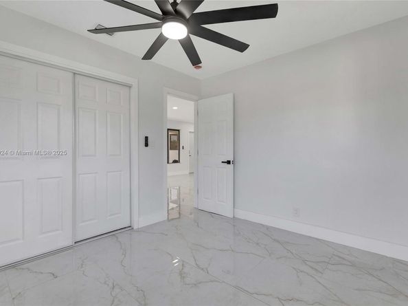 3565 NW 25th St, Lauderdale Lakes FL 33311