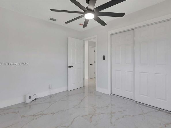 3565 NW 25th St, Lauderdale Lakes FL 33311