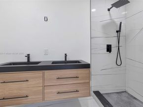 3565 NW 25th St, Lauderdale Lakes FL 33311