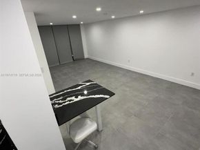 2500 NE 135th St B103, North Miami FL 33181