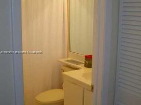 10016 NW 51st Ter, Doral FL 33178