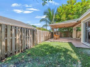 10016 NW 51st Ter, Doral FL 33178