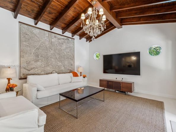 5711 N Bay Rd, Miami Beach FL 33140