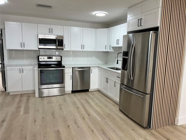 2251 NW 171st Ter, Miami Gardens FL 33056