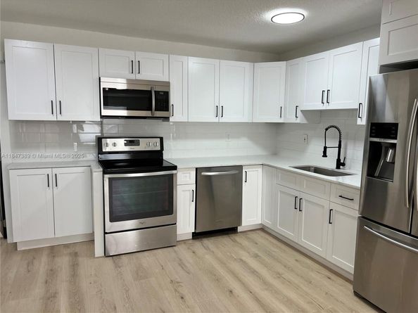 2251 NW 171st Ter, Miami Gardens FL 33056
