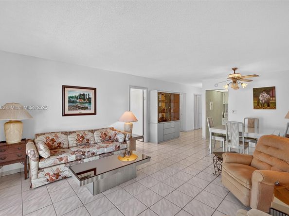 1355 NE 167th St 214, Miami FL 33162