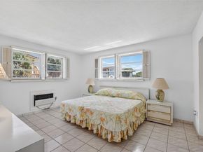 1355 NE 167th St 214, Miami FL 33162