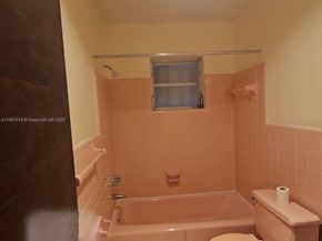 1846 Wiley St, Hollywood FL 33020