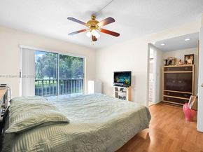 4800 Hillcrest Ln 210, Hollywood FL 33021