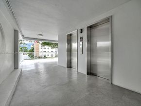 4800 Hillcrest Ln 210, Hollywood FL 33021