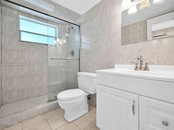 4800 Hillcrest Ln 210, Hollywood FL 33021