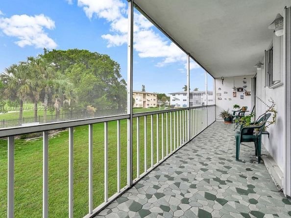 4800 Hillcrest Ln 210, Hollywood FL 33021