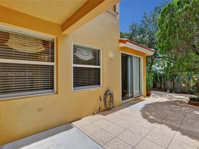3910 Fern Forest Rd, Cooper City FL 33026
