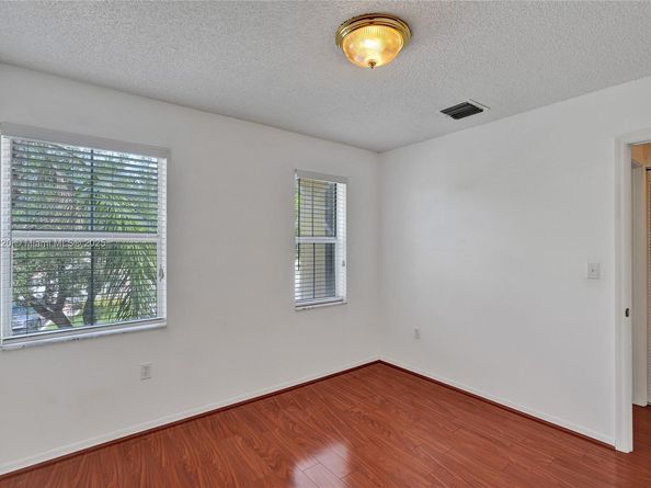 3910 Fern Forest Rd, Cooper City FL 33026