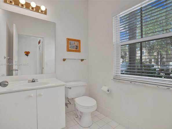 3910 Fern Forest Rd, Cooper City FL 33026