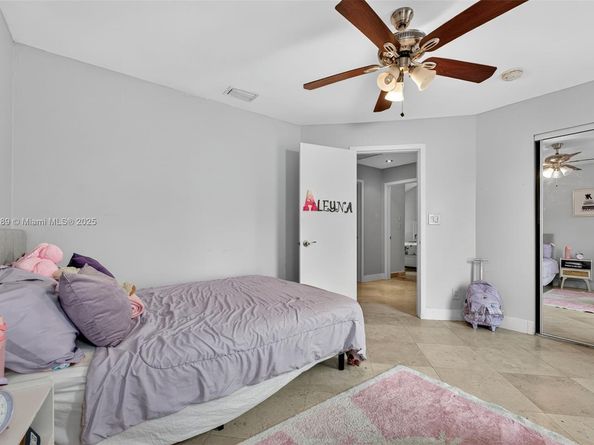 383 NW 113th Ave, Coral Springs FL 33071