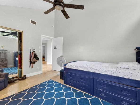383 NW 113th Ave, Coral Springs FL 33071