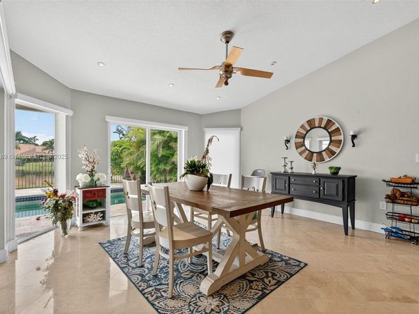 383 NW 113th Ave, Coral Springs FL 33071
