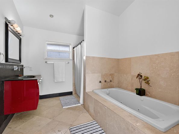 383 NW 113th Ave, Coral Springs FL 33071