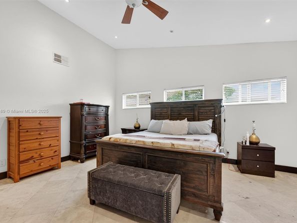 383 NW 113th Ave, Coral Springs FL 33071
