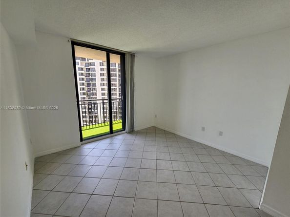 540 Brickell Key Dr 1603, Miami FL 33131