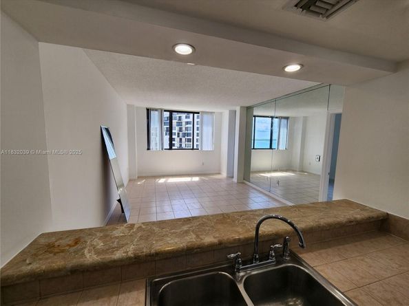 540 Brickell Key Dr 1603, Miami FL 33131