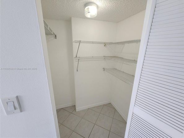 540 Brickell Key Dr 1603, Miami FL 33131