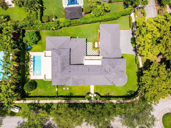 6400 San Vicente St, Coral Gables FL 33146