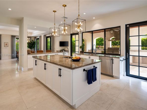 6400 San Vicente St, Coral Gables FL 33146