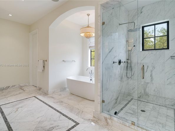 6400 San Vicente St, Coral Gables FL 33146