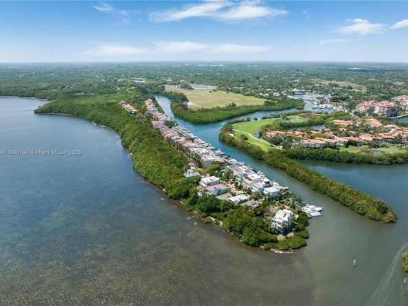 6222 Paradise Point Drive 6222, Palmetto Bay FL 33157