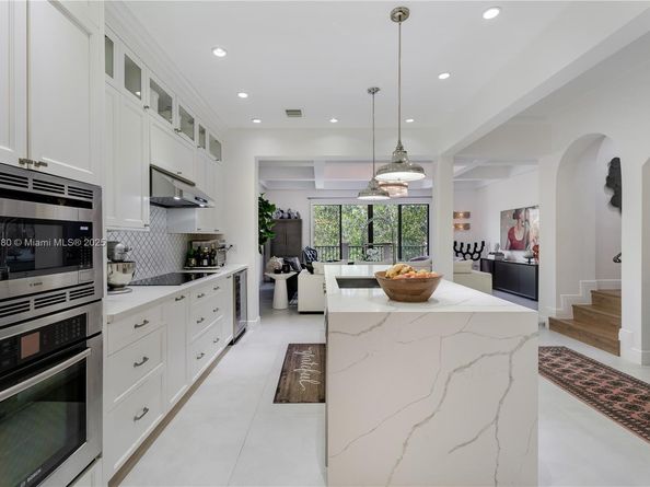 6222 Paradise Point Drive 6222, Palmetto Bay FL 33157