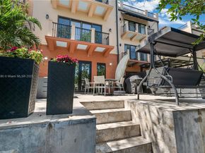 6222 Paradise Point Drive 6222, Palmetto Bay FL 33157