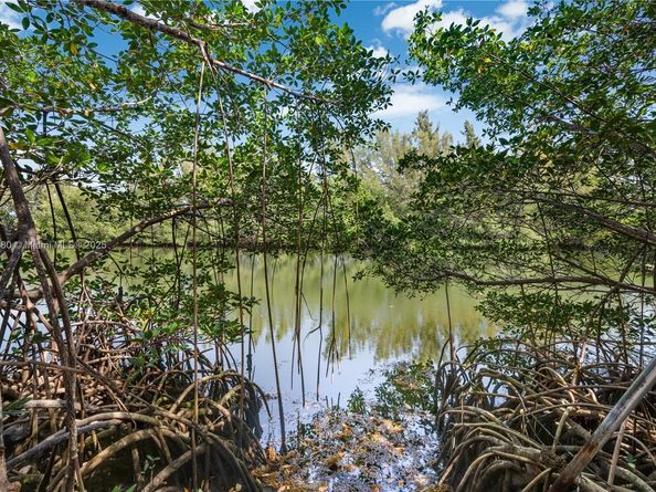 6222 Paradise Point Drive 6222, Palmetto Bay FL 33157