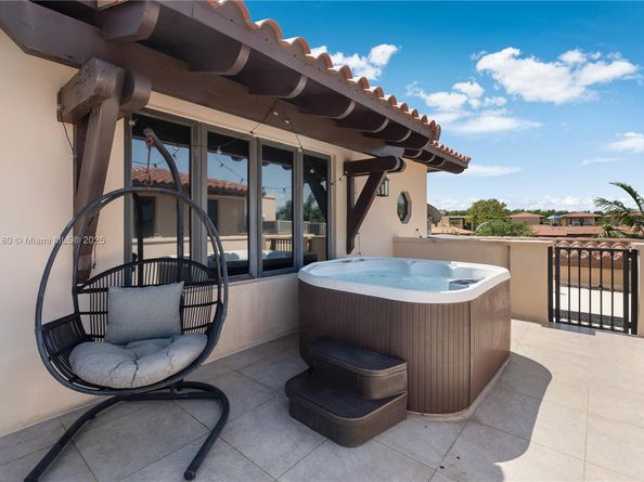 6222 Paradise Point Drive 6222, Palmetto Bay FL 33157