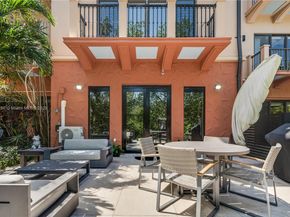 6222 Paradise Point Drive 6222, Palmetto Bay FL 33157