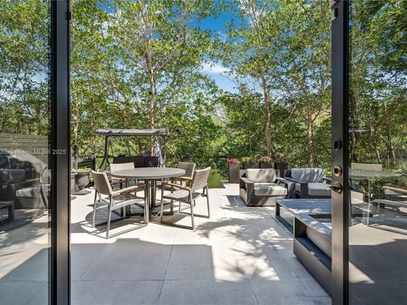 6222 Paradise Point Drive 6222, Palmetto Bay FL 33157