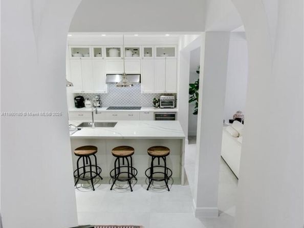 6222 Paradise Point Drive 6222, Palmetto Bay FL 33157
