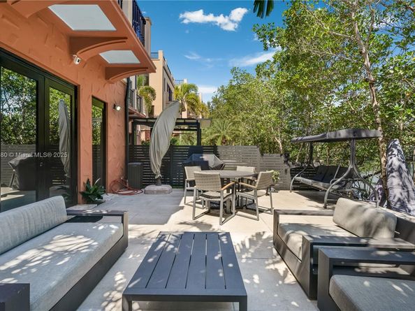 6222 Paradise Point Drive 6222, Palmetto Bay FL 33157