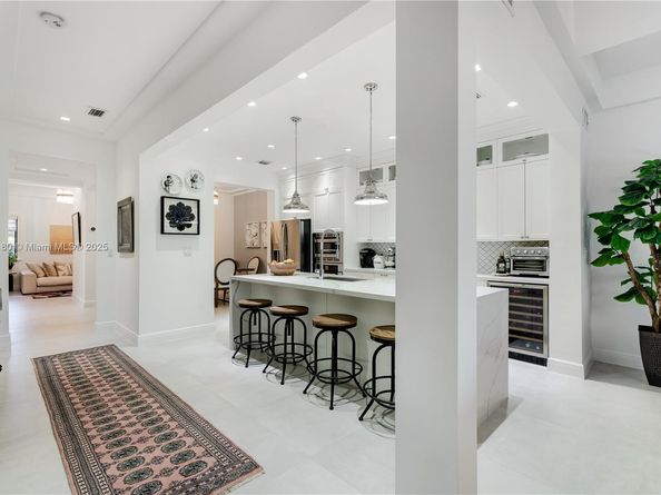 6222 Paradise Point Drive 6222, Palmetto Bay FL 33157