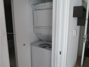 335 S Biscayne Blvd 1904, Miami FL 33131