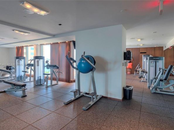 335 S Biscayne Blvd 1904, Miami FL 33131