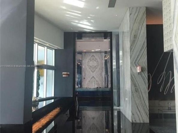 335 S Biscayne Blvd 1904, Miami FL 33131