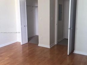 335 S Biscayne Blvd 1904, Miami FL 33131