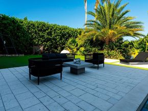 10151 SW 3rd St, Plantation FL 33324